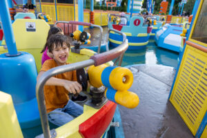 Brinquedos de água: como os parques garantem a diversão sem desperdiçar recursos hídricos?